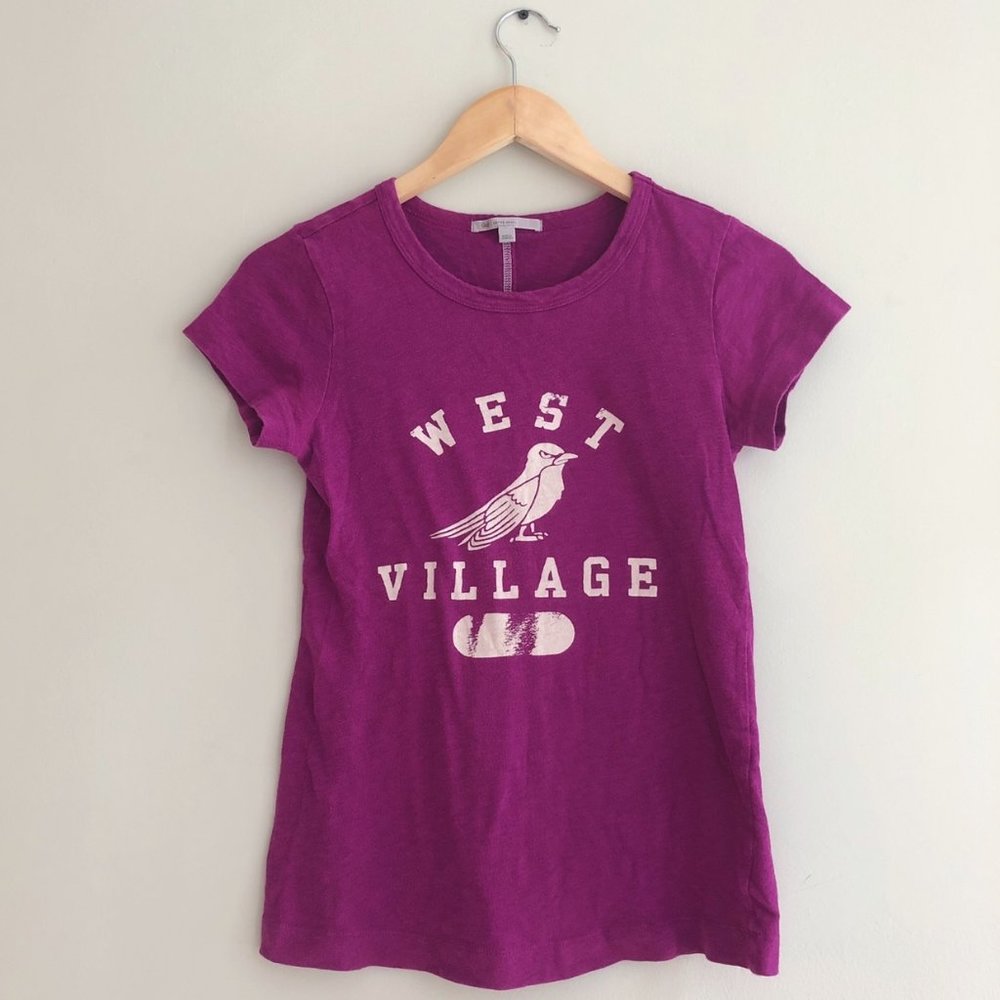 Gap fuschia graphic tee
